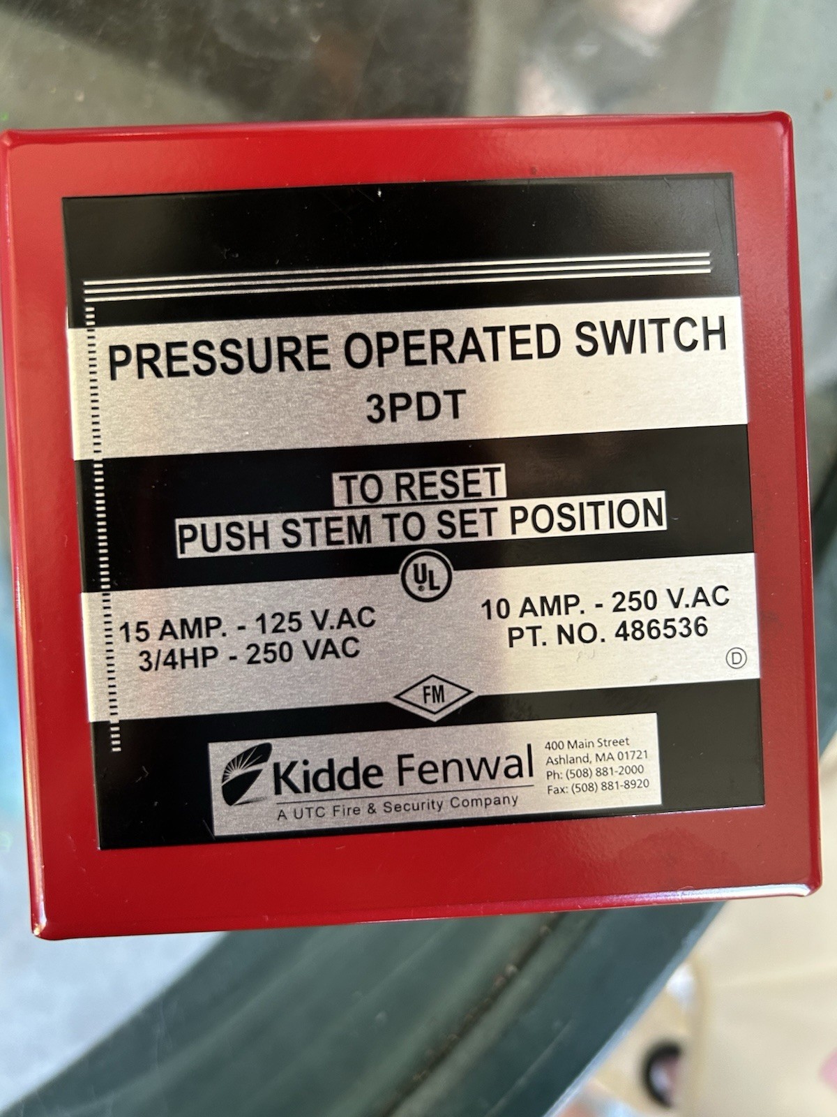 Kidde Fenwal Pressure Switch 3PDT Manual Reset Push Button/Retractive 486536