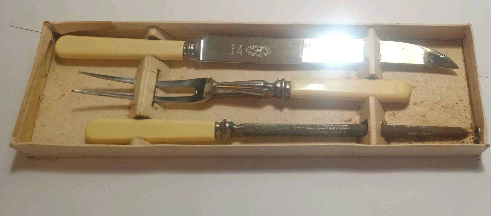 Sheffield Hand Ground Carvers Set
