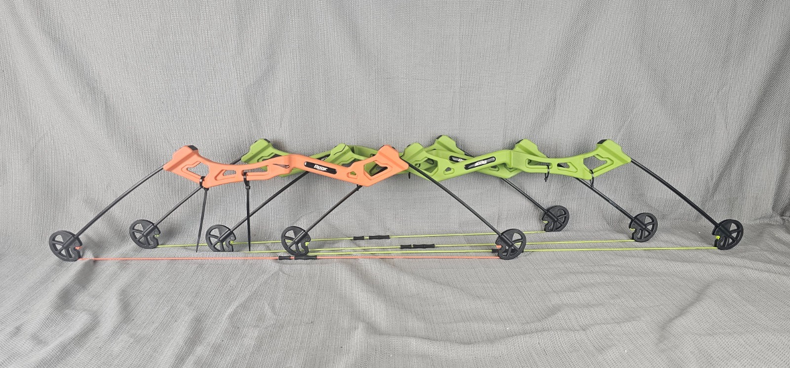 Bear Archery Valiant Youth Bow - Beginner (bow only) - Green, Orange
