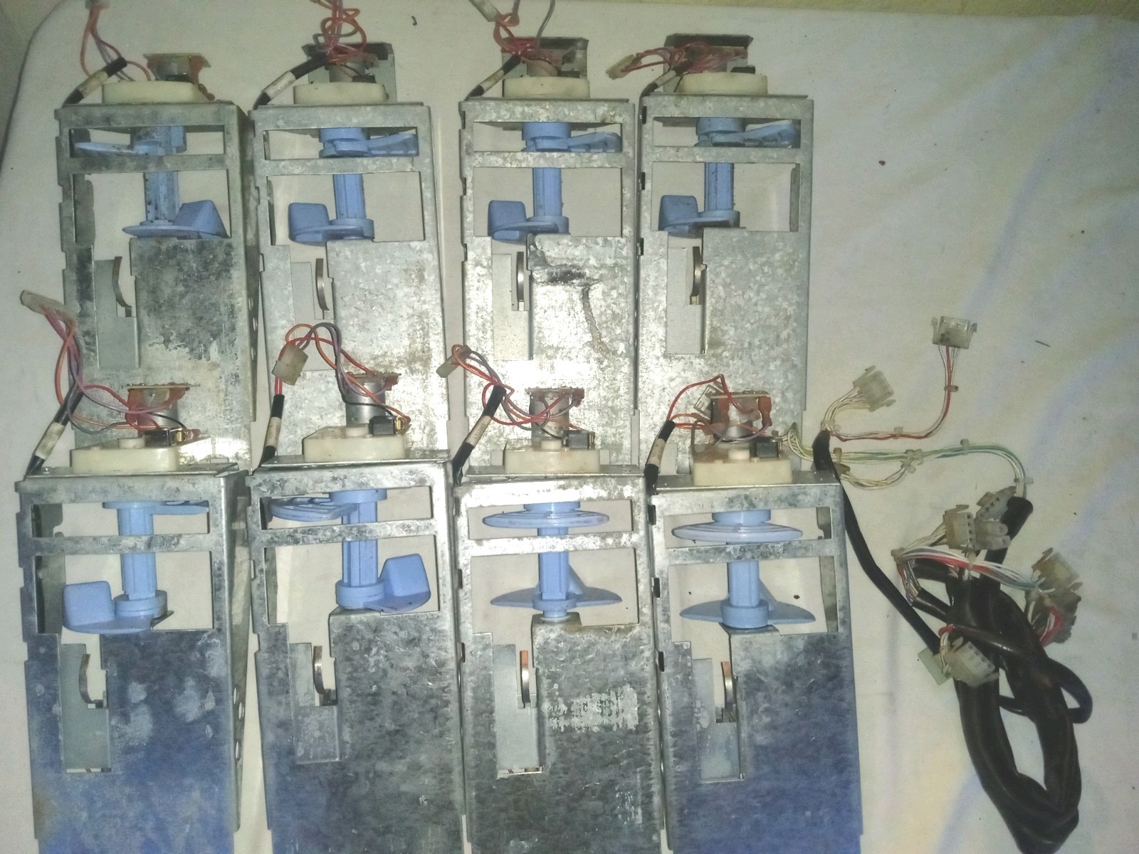 8x Lot FSI USI soda vending machine can gate assembly - Tested good
