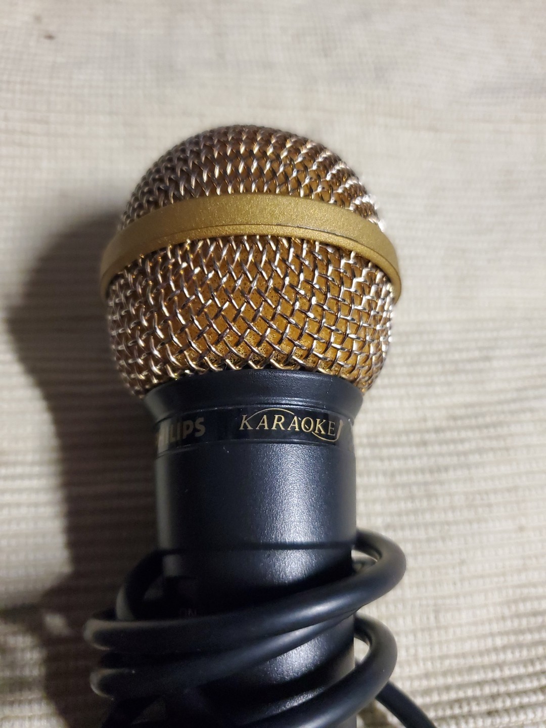Philips Karaoke Dynamic Microphone IMP .600 PEAC0395-03