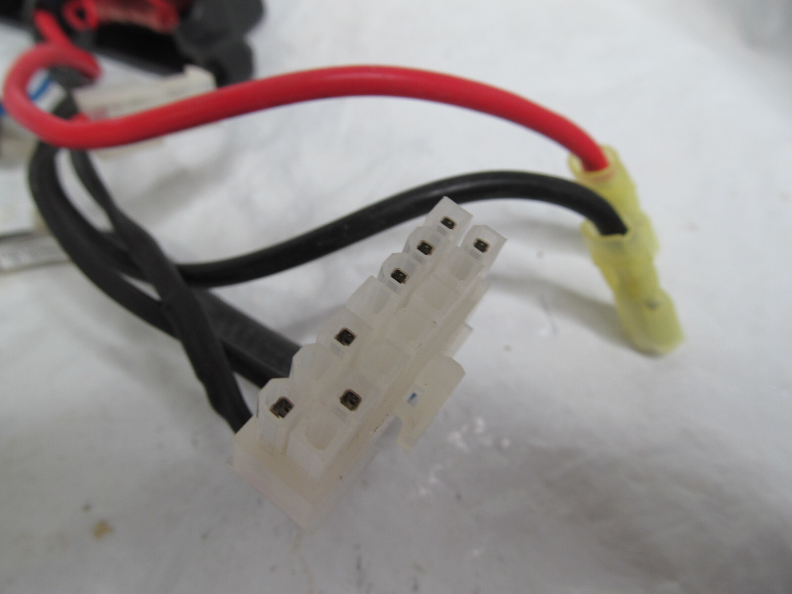 DWR9983H004/DWR9983H021 Connector With Harness For Go-Go Scooter Ultra X