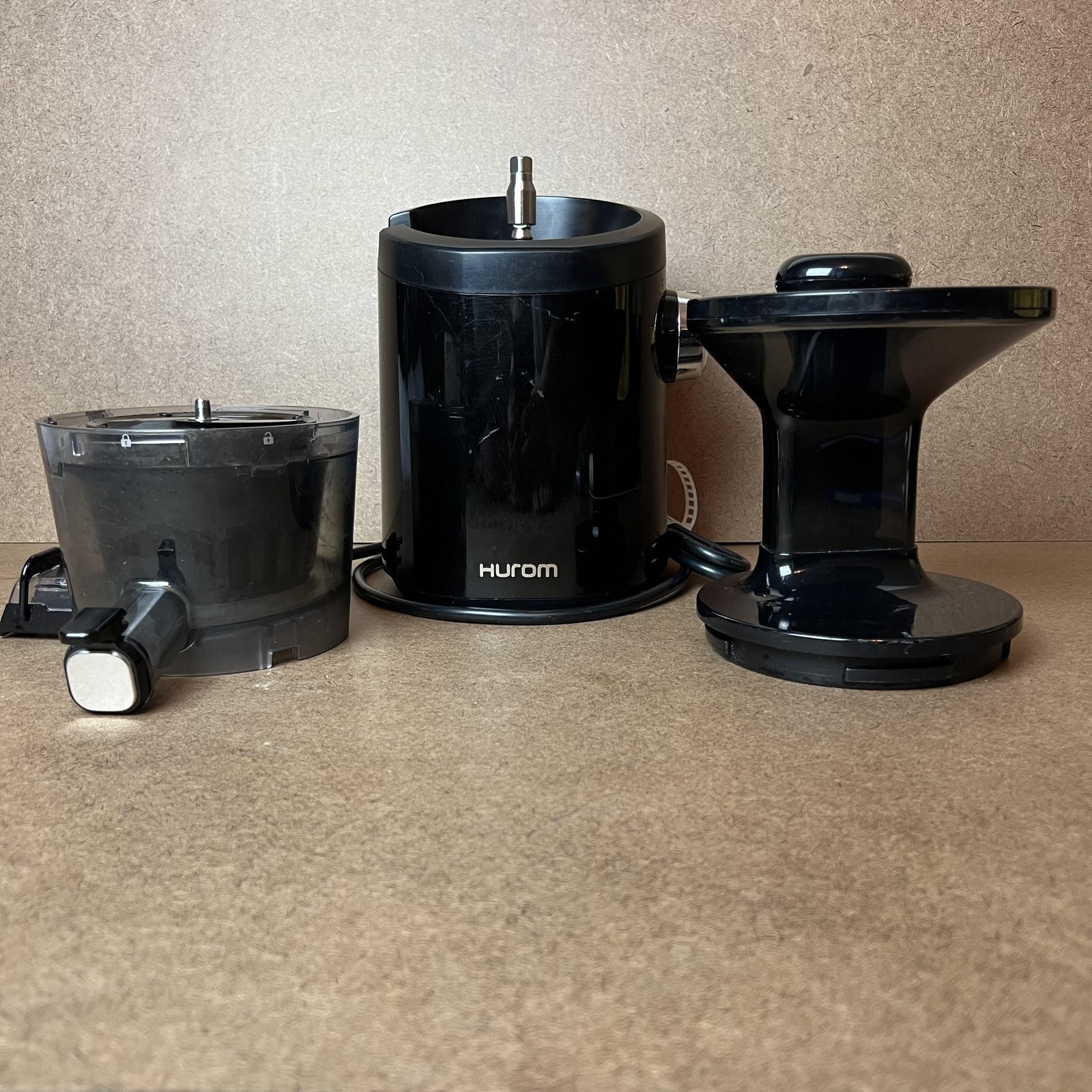 Hurom Silvercrest SMWC 700 A4 Masticating Juicer Black Cold Press Vegetable