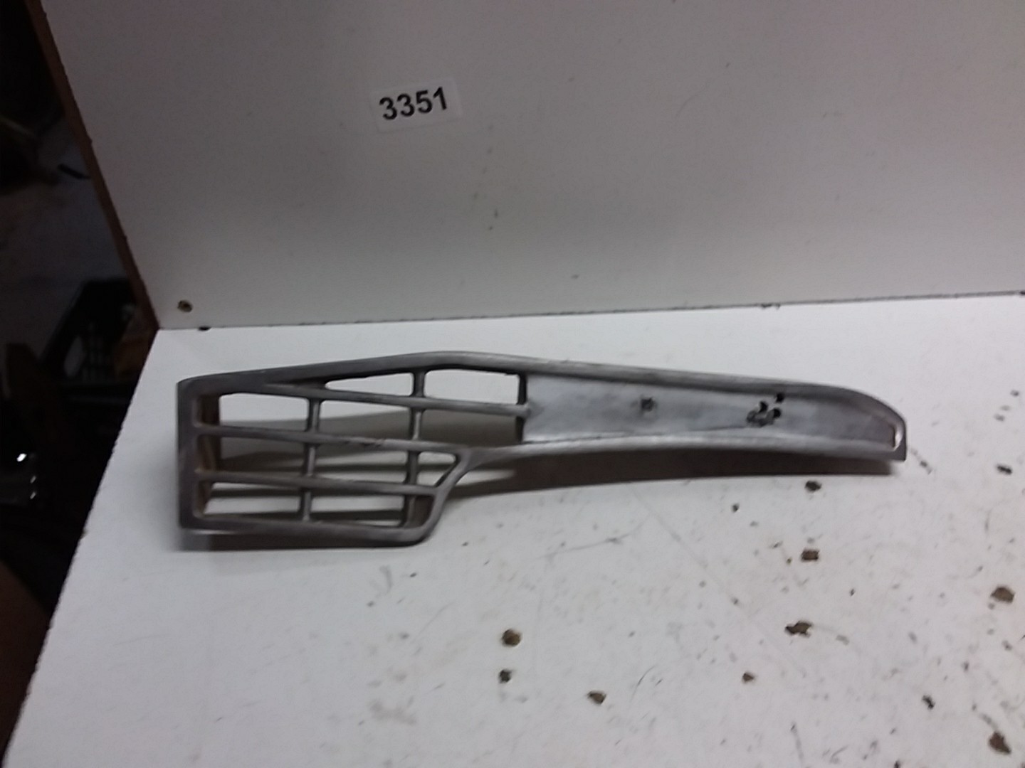 Peterbilt 15-05344R Step-Fender Front Aluminum Cast RH Item #3351