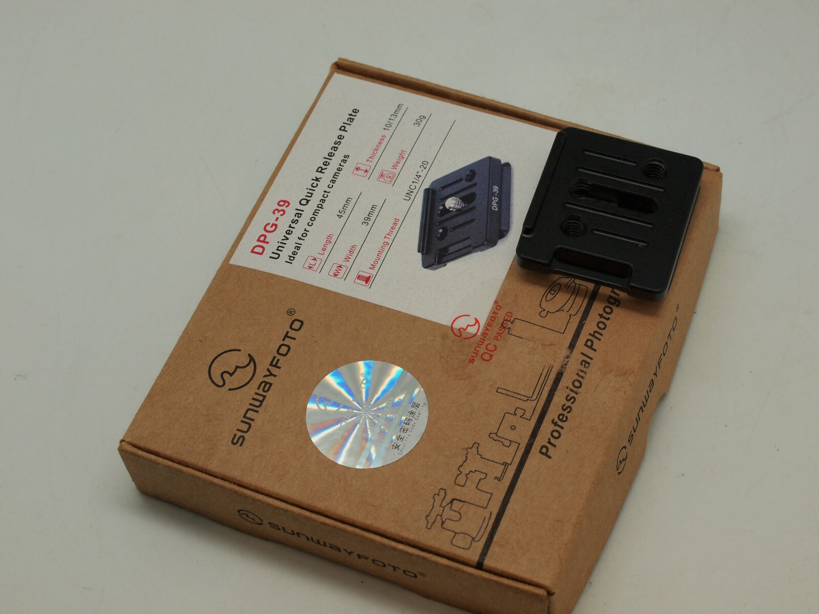 Sunwayfoto DPG-39 Universal Quick Release Plate