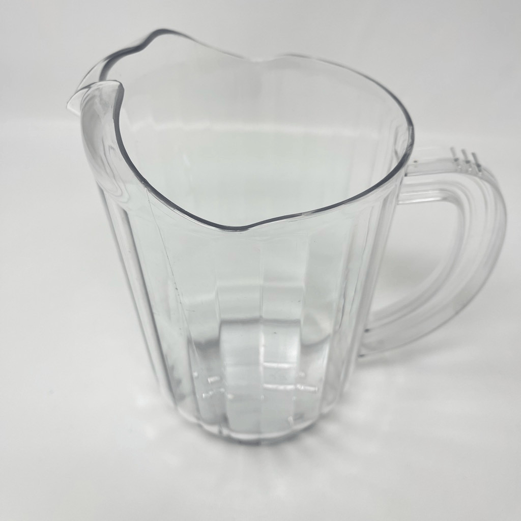 Carlisle 554007 Polycarbonate Pitcher 60 oz. Capacity Clear