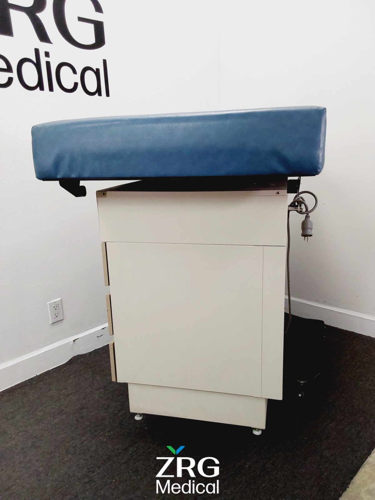 Enochs Medline Exam Table