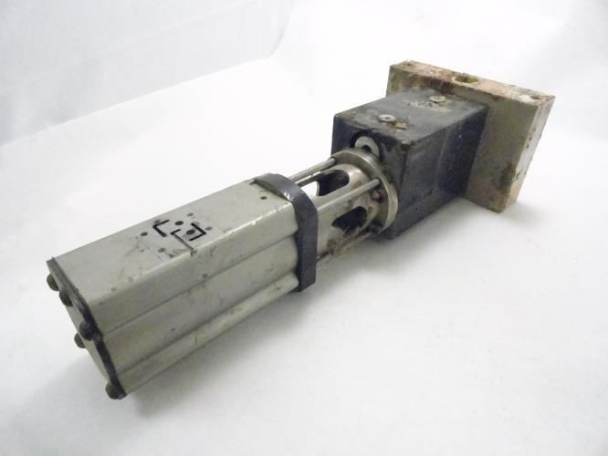 199492 Used; Dynatec 105073 12:1 Piston Glue Pump 240 volt; B032409-1