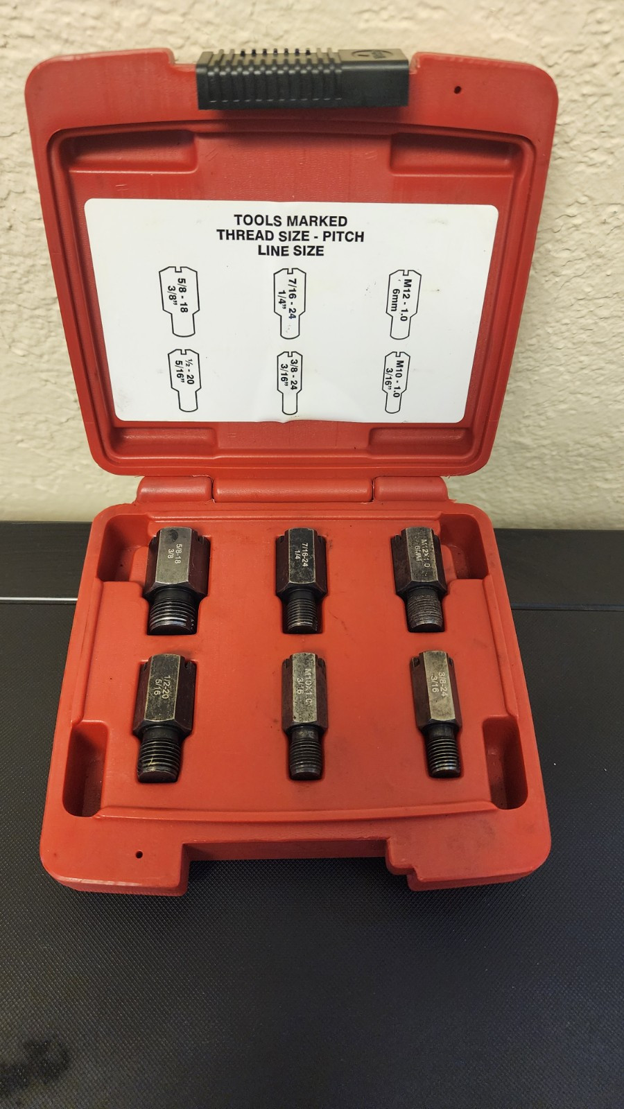 Casey Tools Brake Line / Brake Cylinder Fitting Re-Threading Kit in Case KCT993
