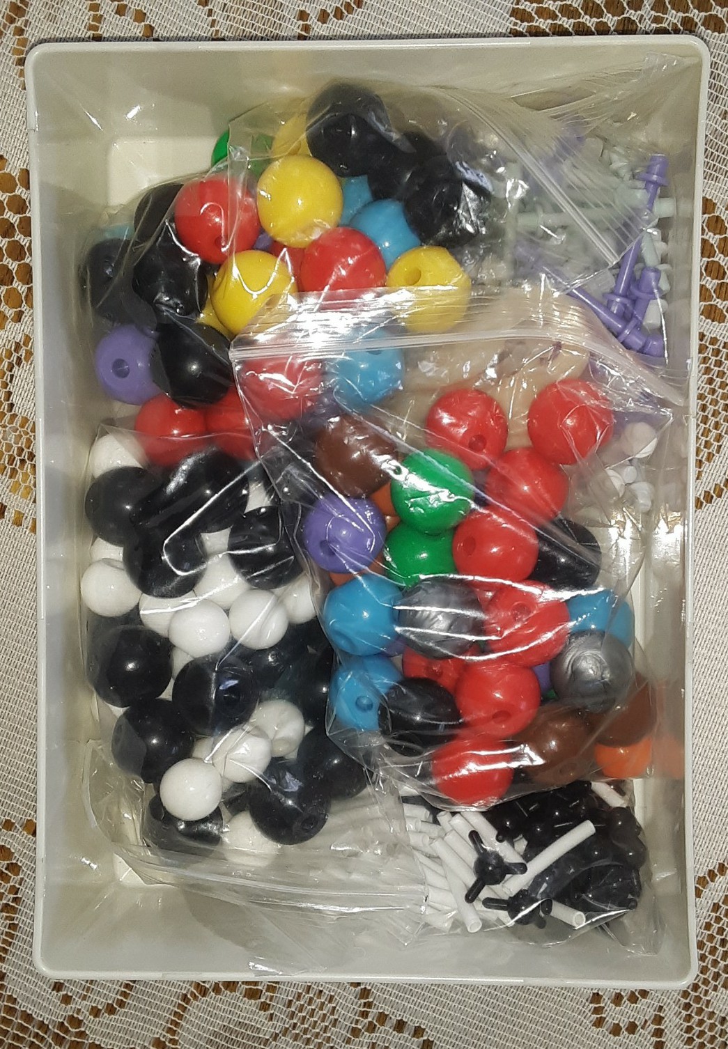 MOLECULAR MODELS SET 444 Pieces Educational School Molecules