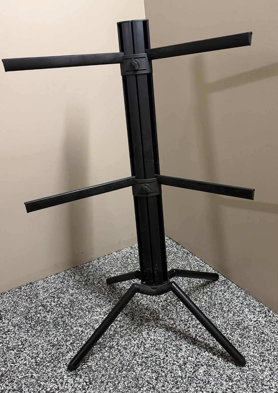 K&M Spider Keyboard Stand Black Pro