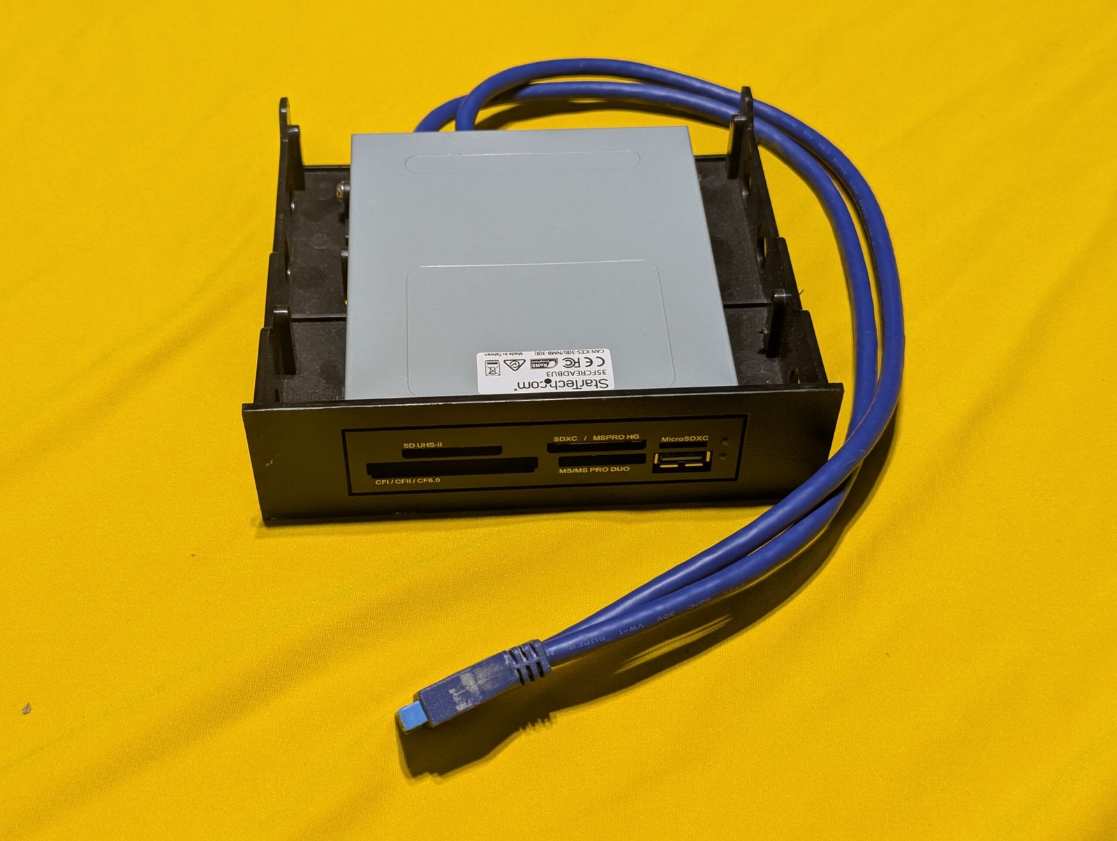 StarTech 35FCREADBU3 USB 3.0 Internal Card Reader UHS-II SD CF + 5.25" Bracket