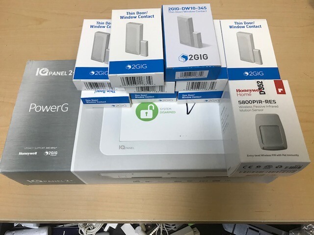 Qolsys QS9201-5208-840 IQ Panel 2 Plus 10 DOOR KIT+ 6 MONTHS ALARM MONITORING