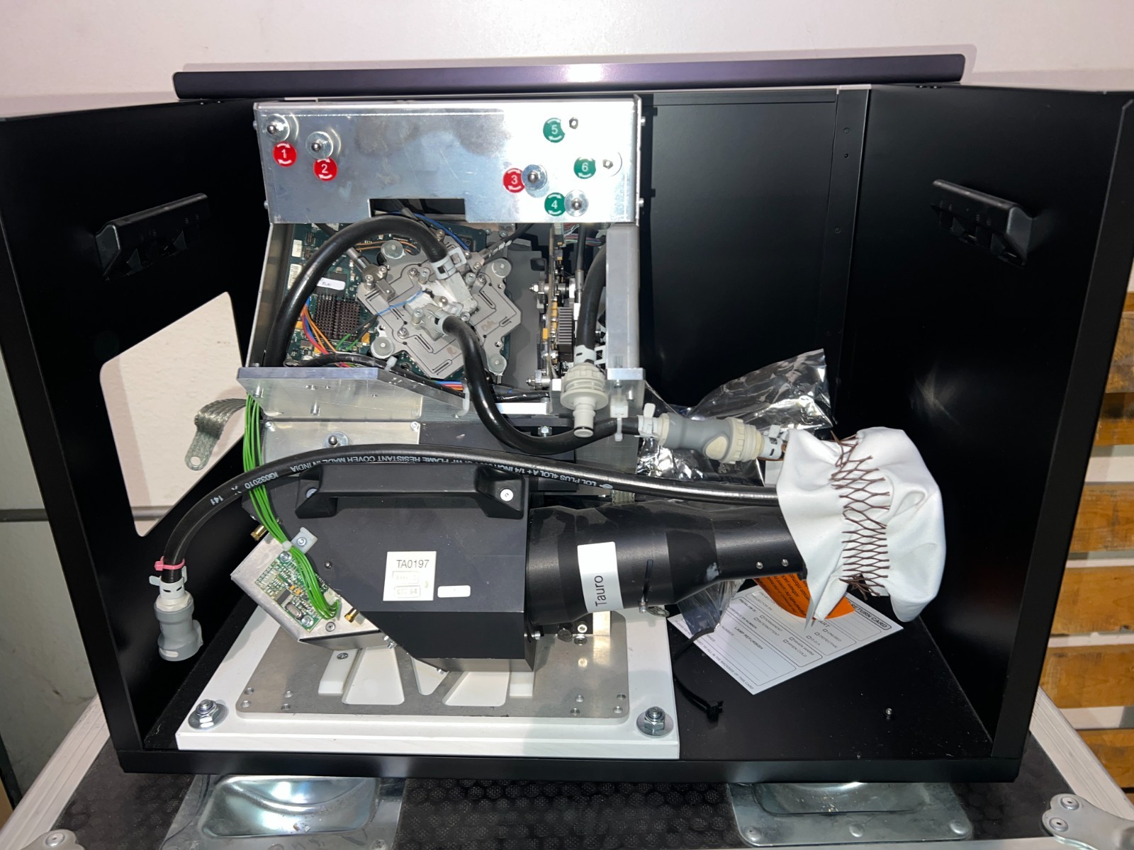 Barco Cinema Projecotor Series 2 Tauro Light Engine