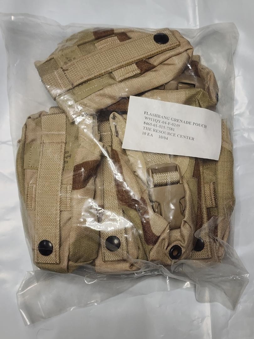 10 PACK NEW USGI DCU 3 COLOR DESERT CAMO MOLLE FLASHBANG GRENADE UTILITY POUCH