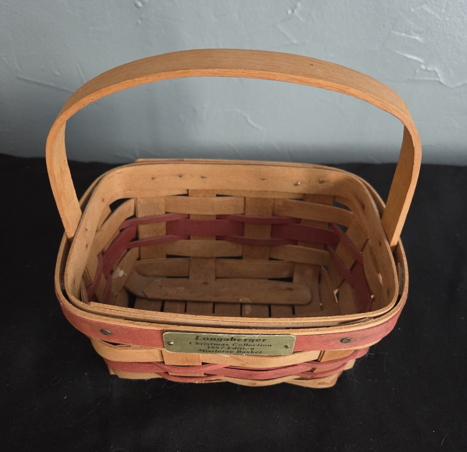 Longaberger 1987 Christmas Mistletoe Basket Handwoven Wood Handle 7x5"