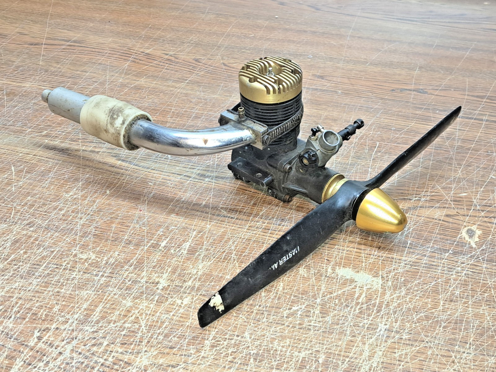 HIRTENBERGER HP .61 GOLD TOP R/C 2 STROKE GLOW NITRO AIRPLANE ENGINE (see video)