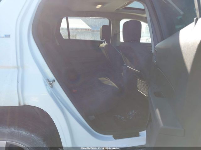 Used Front Right Fender fits: 2012 Gmc Terrain 4 mounting tabs Front Right Grade