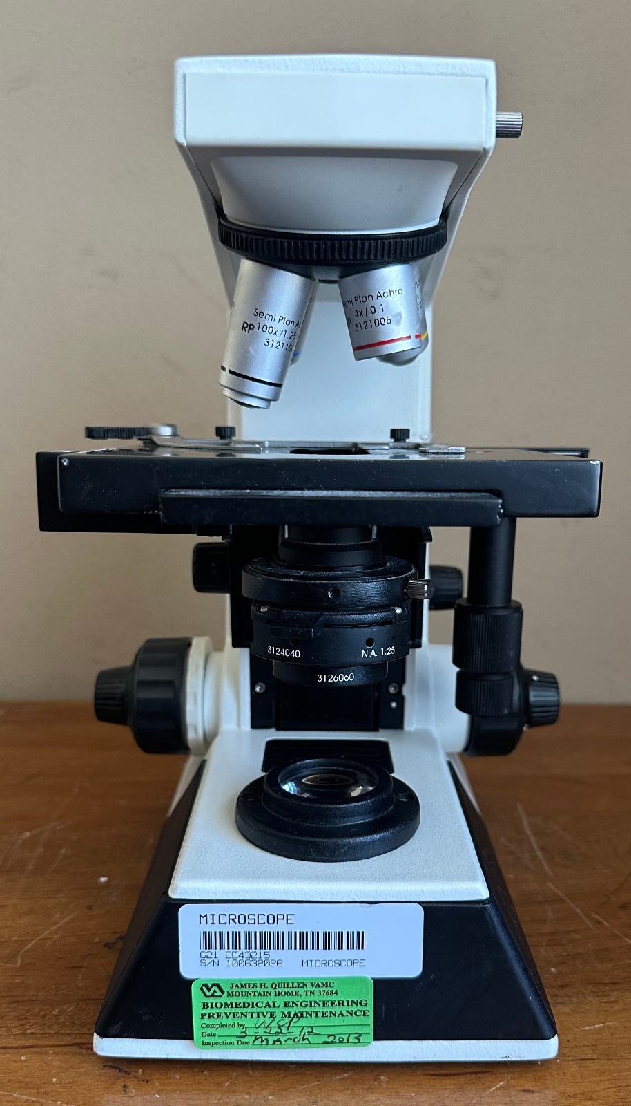 Seiler Instrument Microlux III Binocular Microscope w/4x 10x 40x 100x Objectives