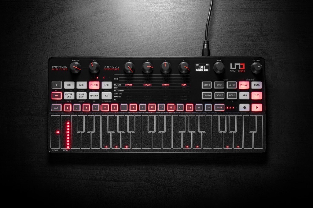 IK Multimedia UNO Synth Pro 37-Key Dual-Filter Analog Synthesizer 196288022480