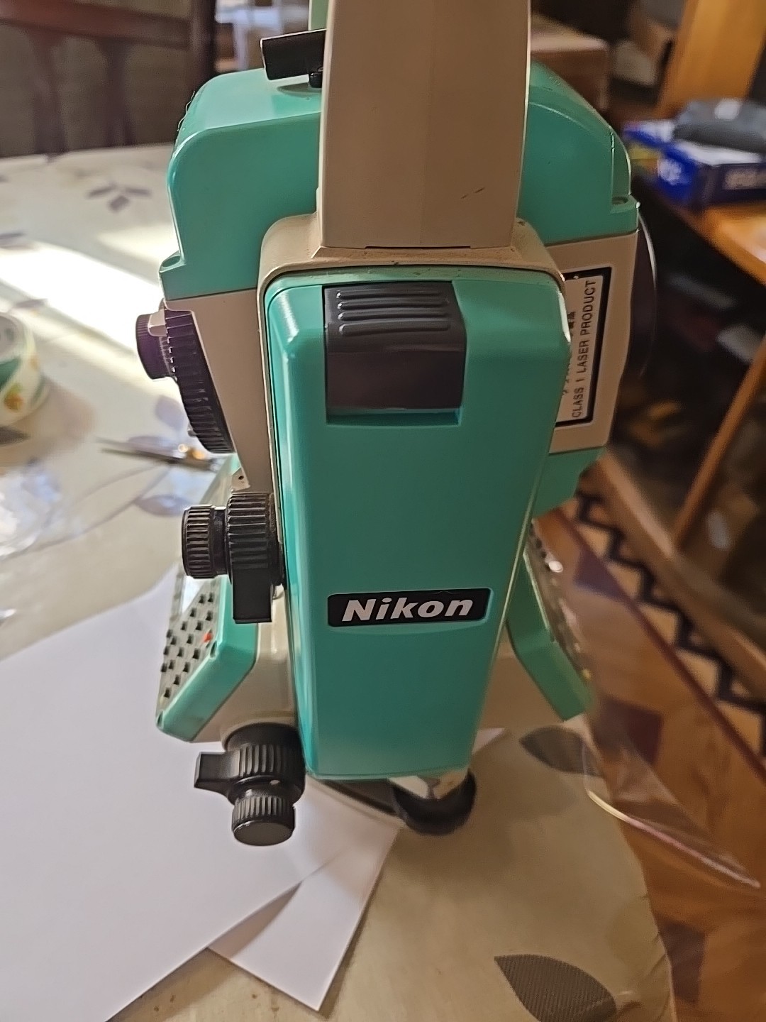 NIKON NPL-352 PRISMLESS TOTAL STATION