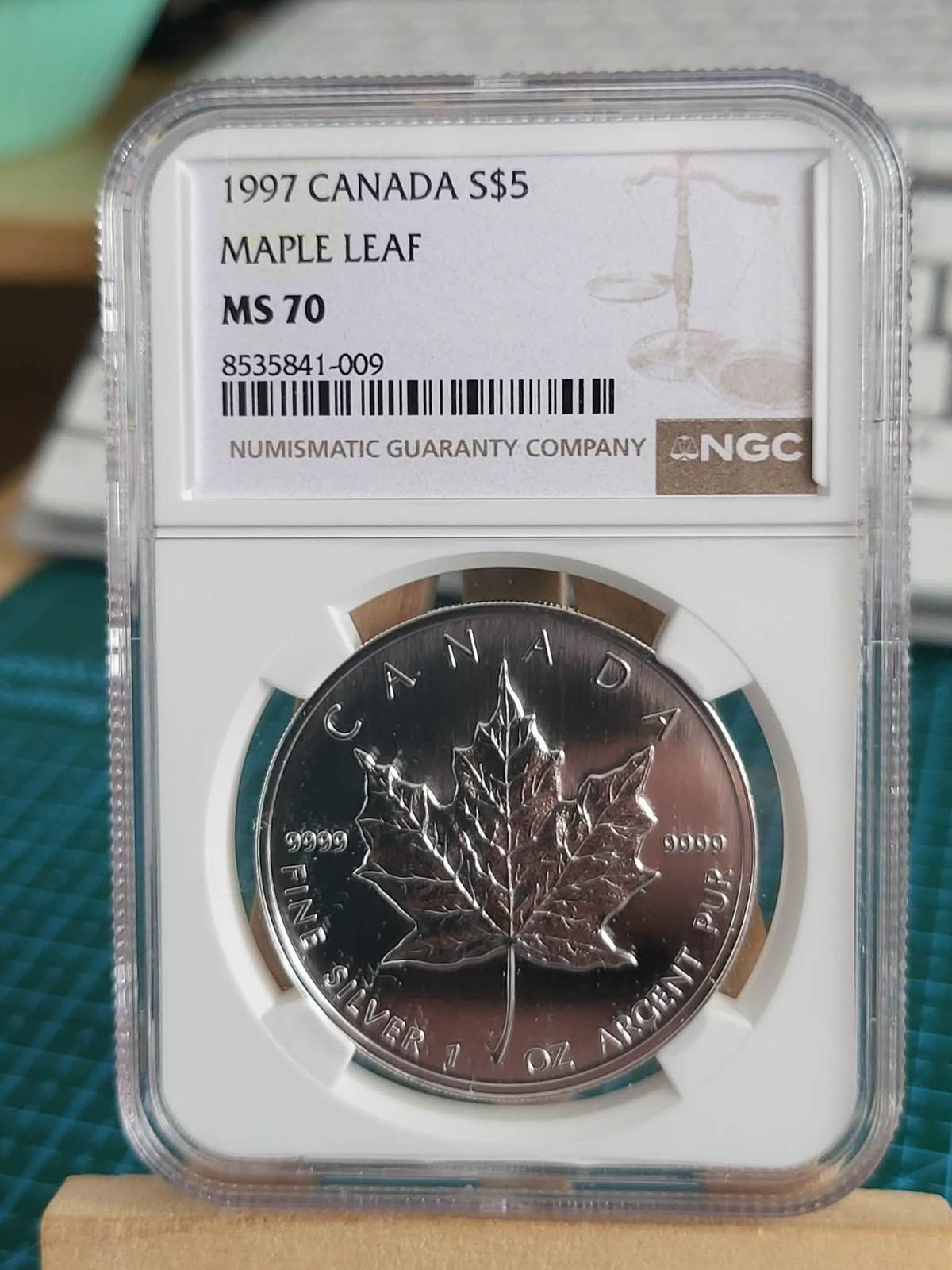 1997 1oz Canadian Maple Leaf Silver coin NGC MS70 ONLY  1 OF THE  2 IN THE WORLD