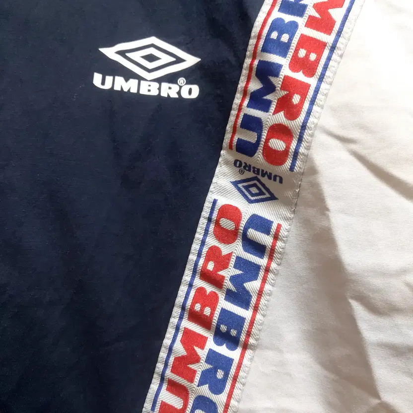 Umbro Anorak Navy Size 100 Official