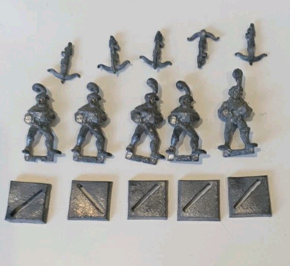 5 Tilean Crossbowmen Collection - Five - Require Assembly - Vintage - Metal