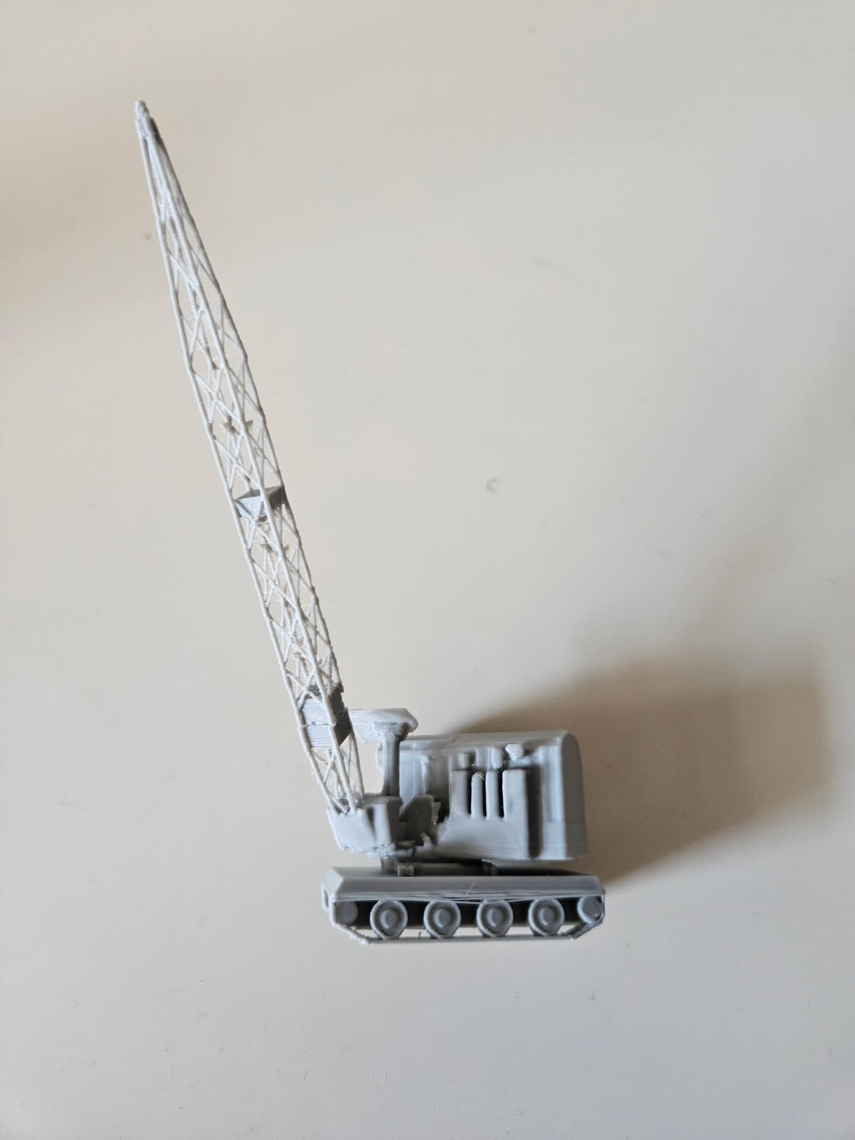 N Scale 1:160 Crawler Crane for Model Train Environment