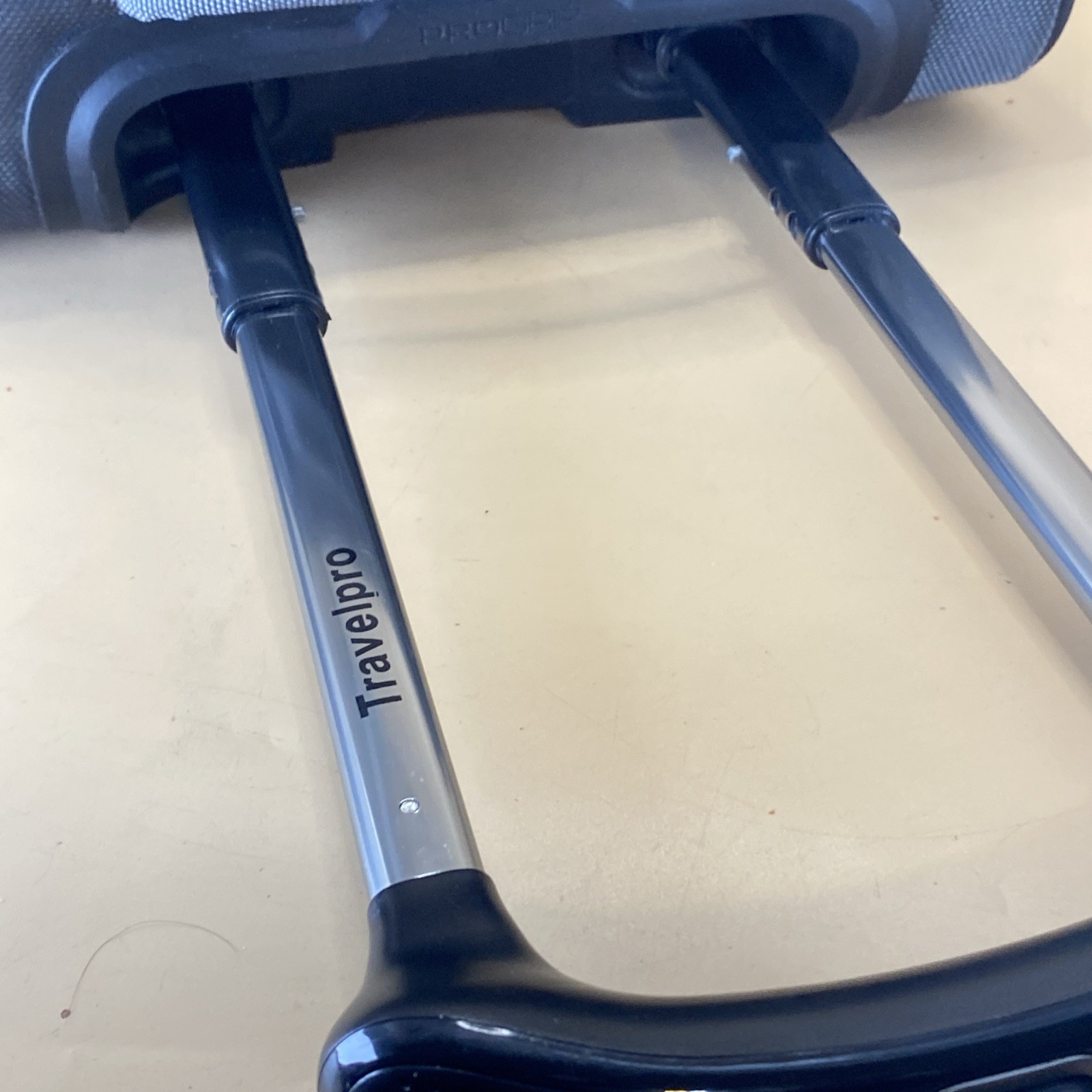 Travelpro 4 Wheel Expandable Spinner, #TP5086T5705 Clean Interior, USED
