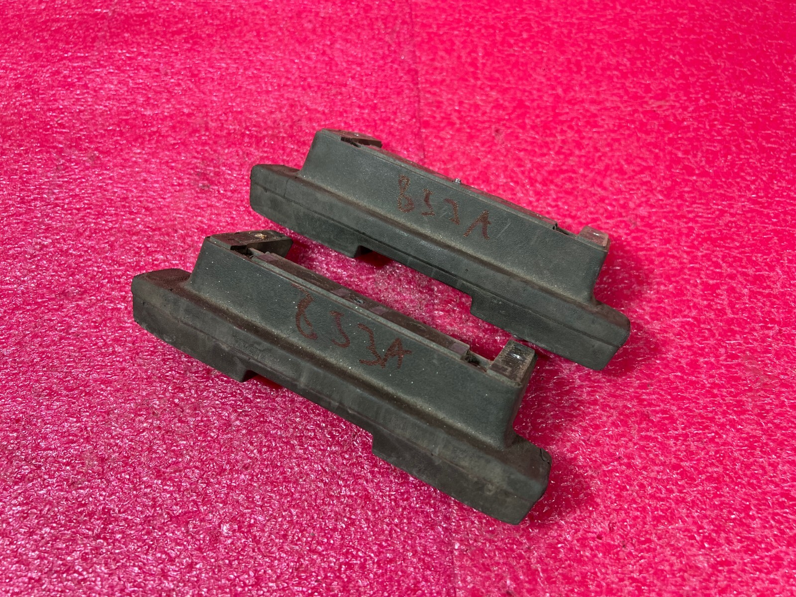 HP 853A Spectrum Analyzer DISPLAY 8559A Rubber Feet