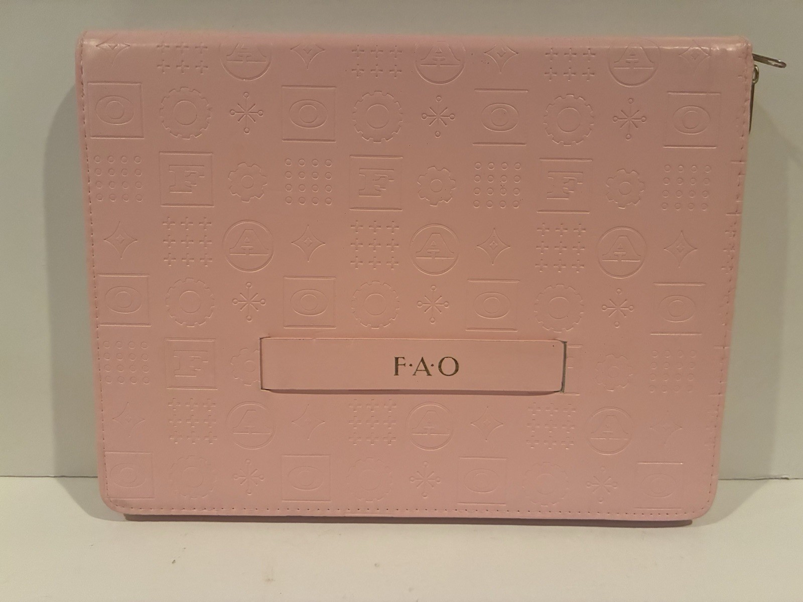 FAO Schwarz Fashion Designer Activity Set Pink Binder