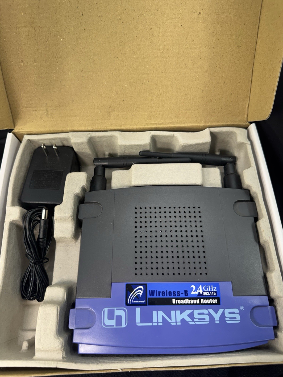 Linksys Wireless-G Broadband Router WRT54G 2.4 GHz 54 Mbps 4 Port