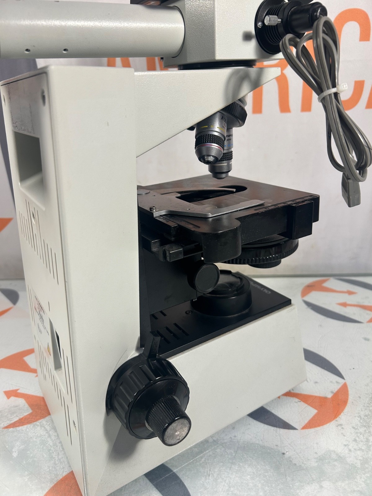 Olympus CH30 Lab Microscope with 2 lenses