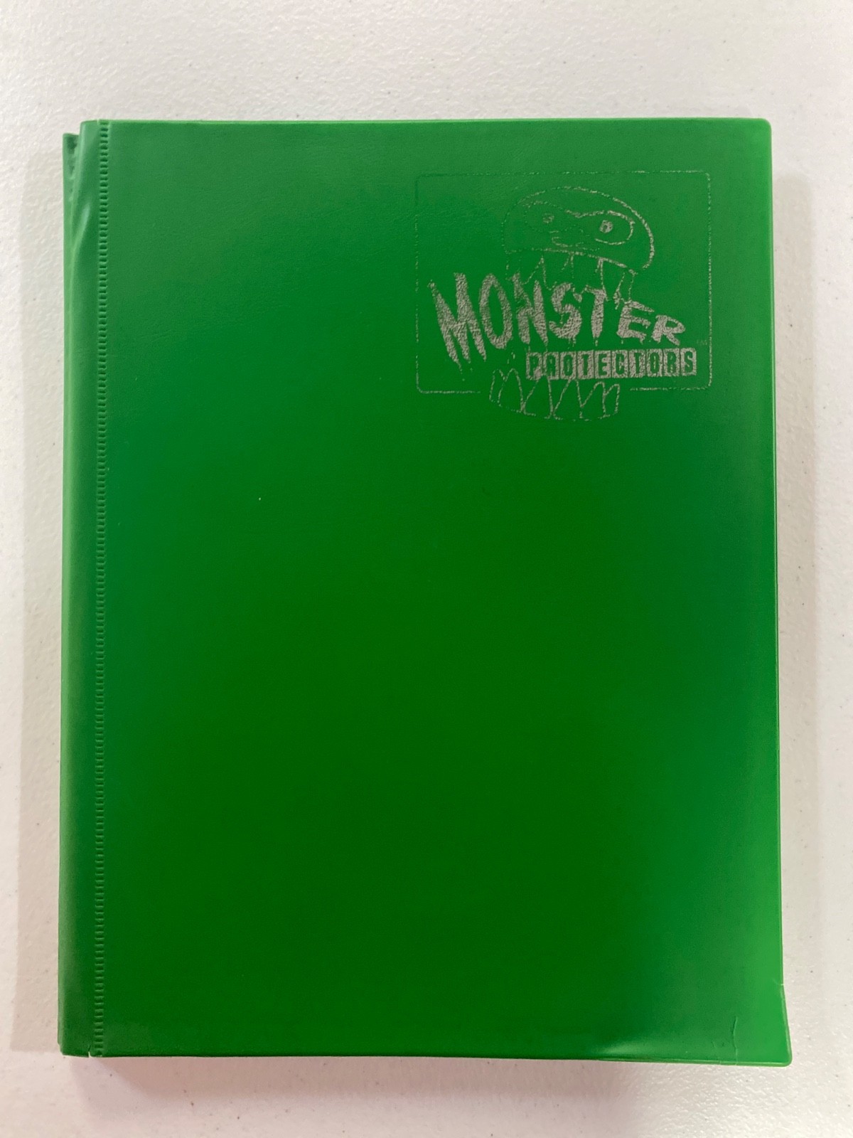 Monster Protectors - 9-Pocket Binder - Green (USED)