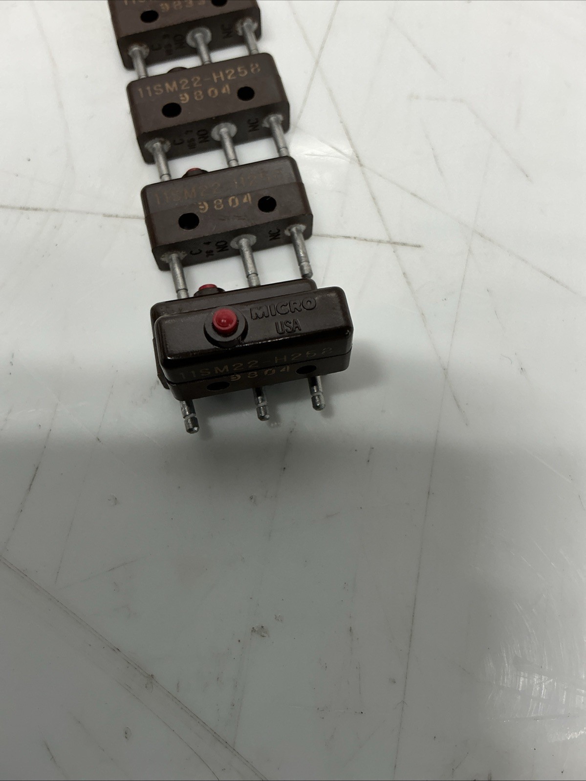 Lot Of 8 Micro 11MS22-H258 Basic Switch. Y-059
