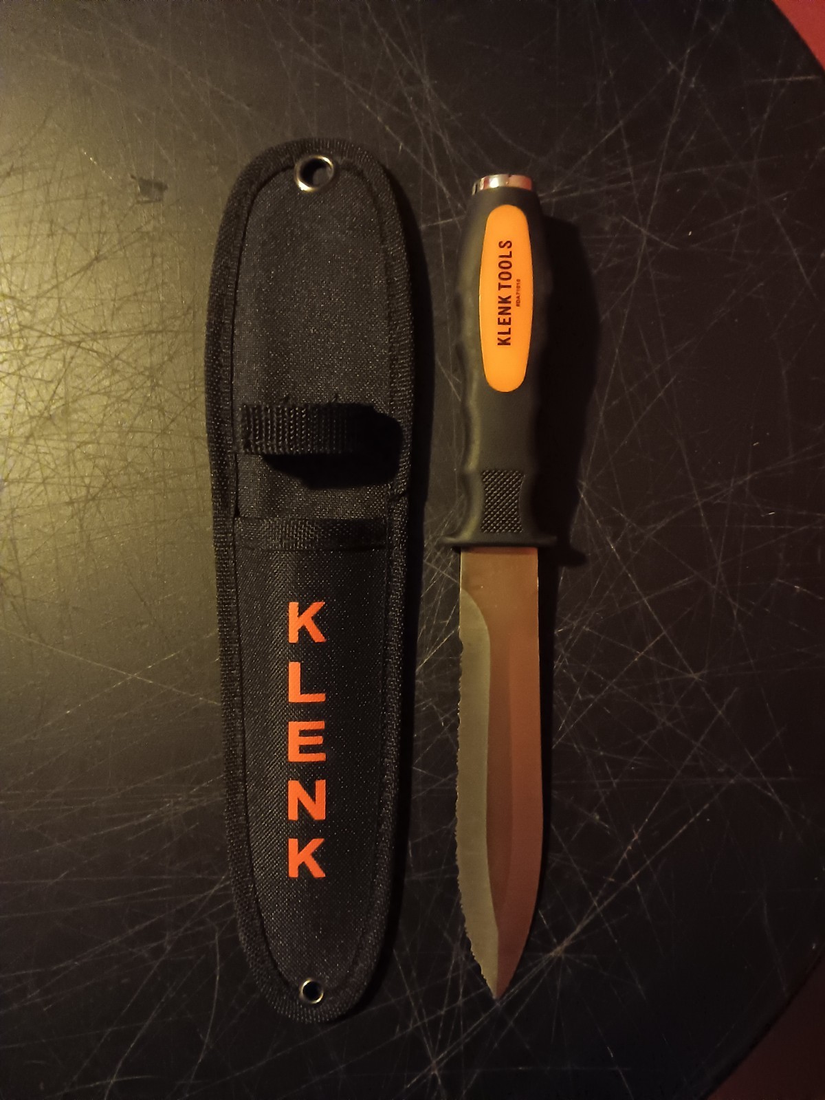 Klenk Tools Ergonomic Dual Duct Insulation Knife DA71010 Serrated/Smooth Sheeth