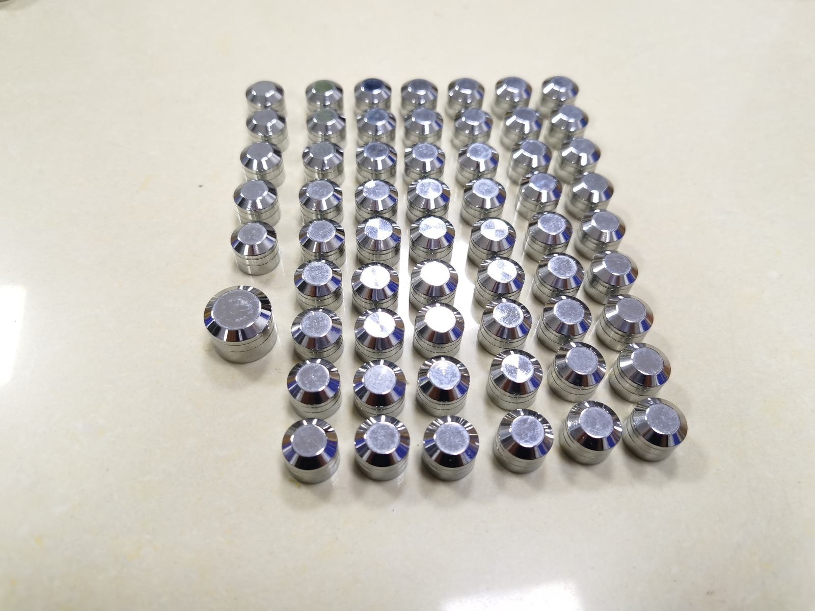 60pcs Chrome Engine Topper Bolt Cover Caps For Harley Dyna Softail Road Glide