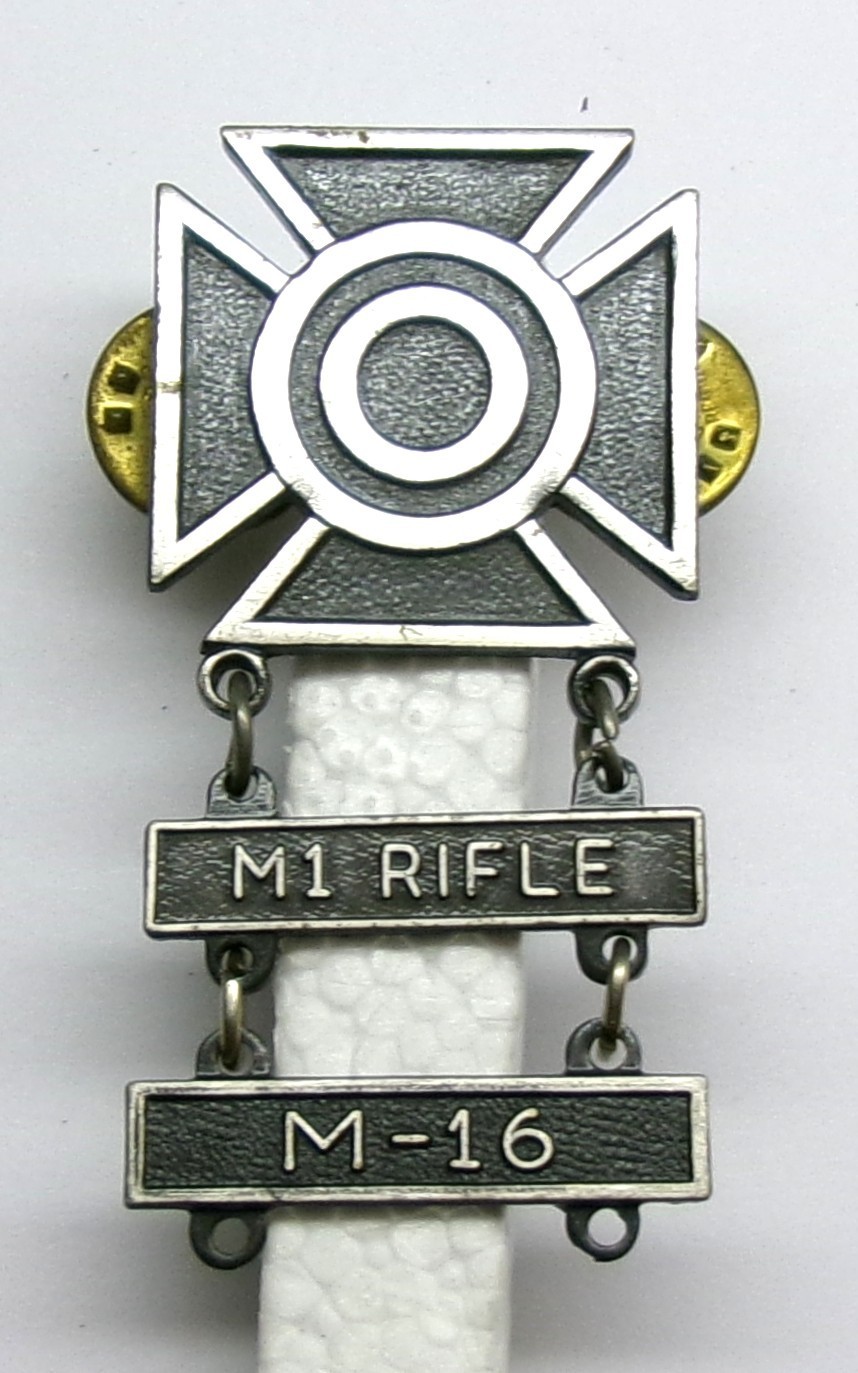 U.S. Army Basic Qualification Sharpshooter Badge 2 Bars M1 RIFLE & M-16