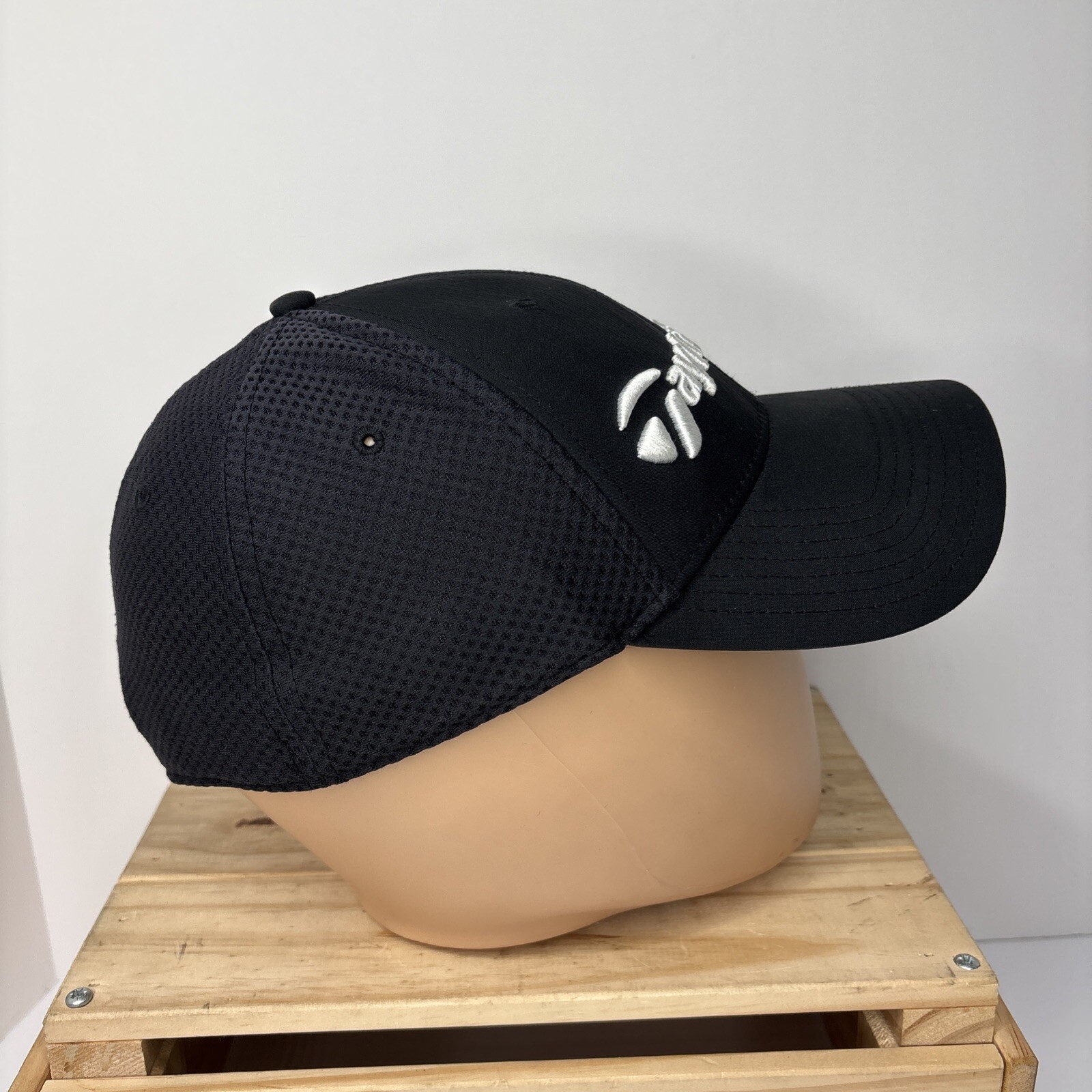 Taylor Made A-Flex S/M Black Golf Baseball Hat Cap Unisex