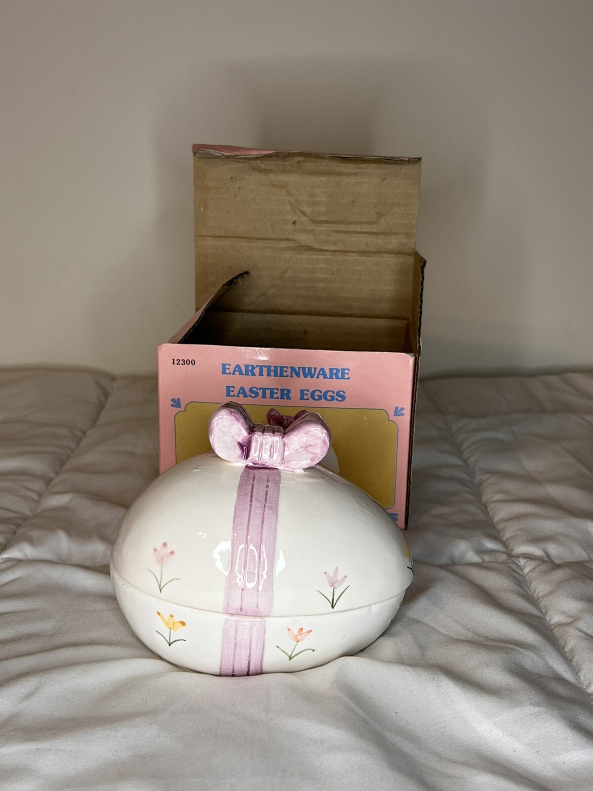 Earthenware Easter Egg Trinket