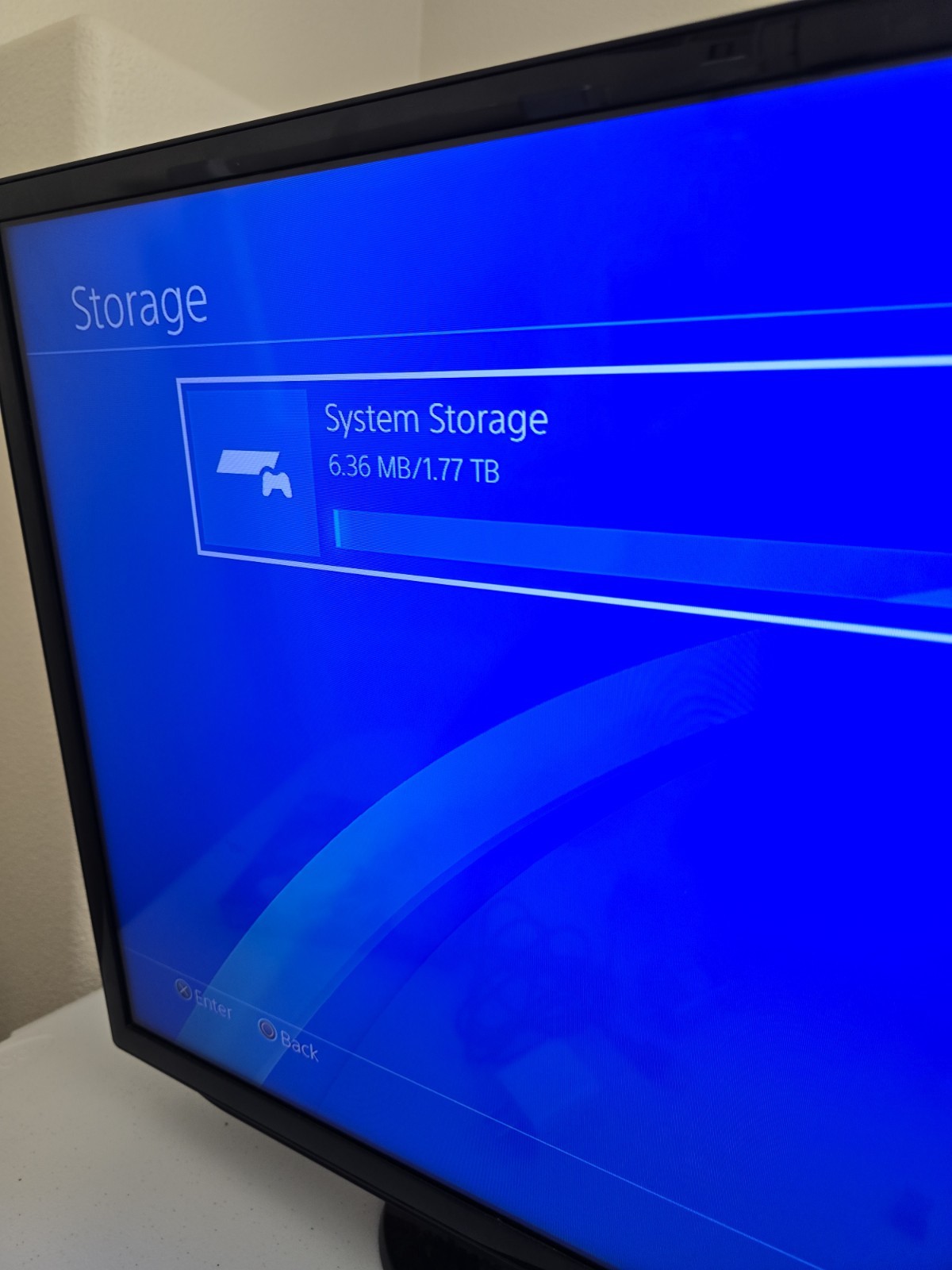 2TB Sony PlayStation 4 PS4 Slim System w/controller & game TESTED AND WORKING!