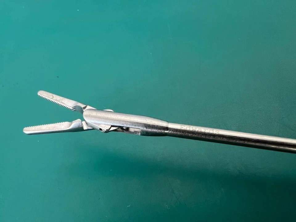 Edwards Ergonic DeBakey Forceps Straight ERGF01330 Double Acting 2pc