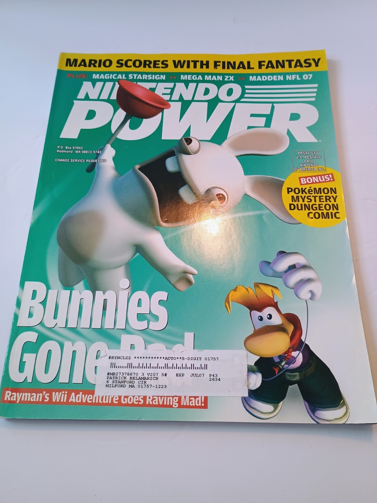 Nintendo Power Magazine Volume #207 2006 |Raymans Rabbids w/Comic & Poster