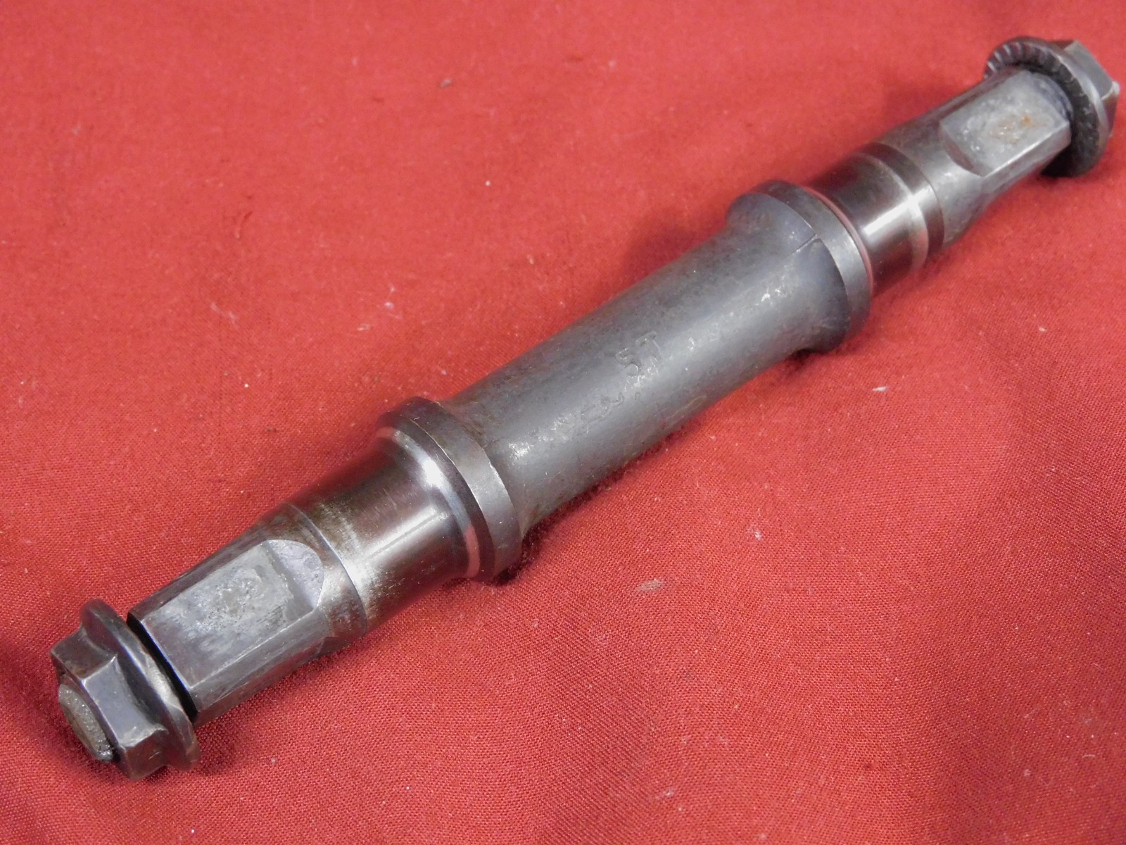Vintage Maxy Type Nutted Bottom Bracket 5T 129 mm Spindle