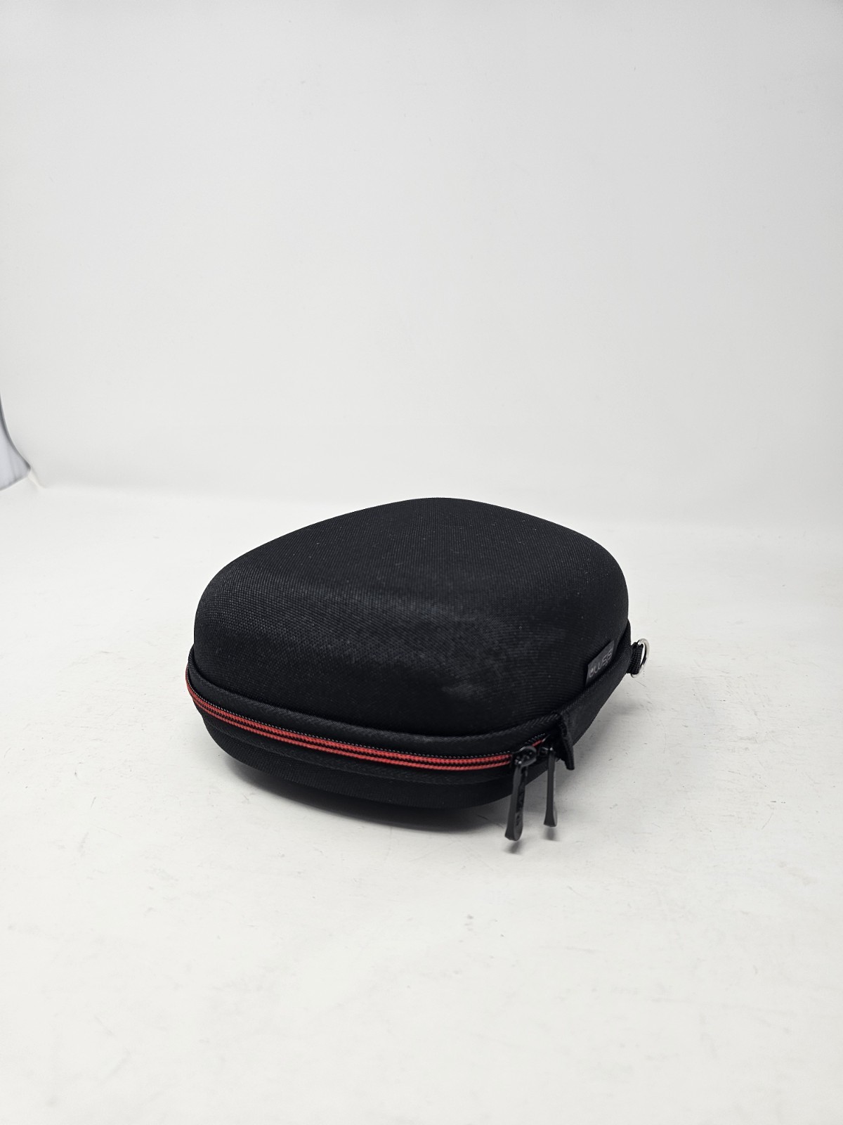 Sisma Black & Red Harshsell Carrying Case - Nintendo Switch Controller