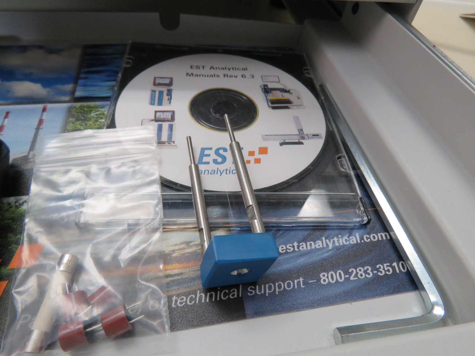 EST Analytical CENTURION W (Water-only) purge and trap autosampler