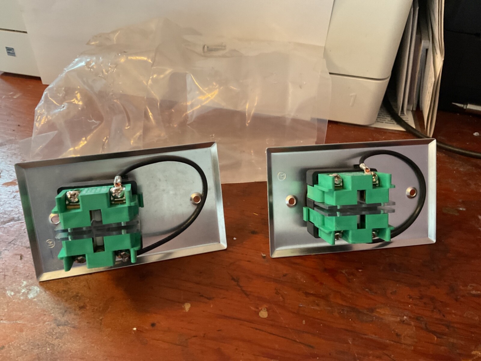 (2) CONTROL CONCEPTS CBNO keyed BLACK TWO POSITION SELECTOR SWITCH (BS-1070)