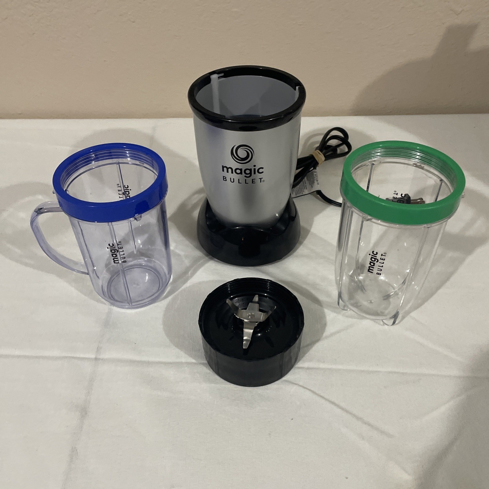 Magic Bullet Compact Blender Set , Push & Twist, Tested-Works, Perfect Condition