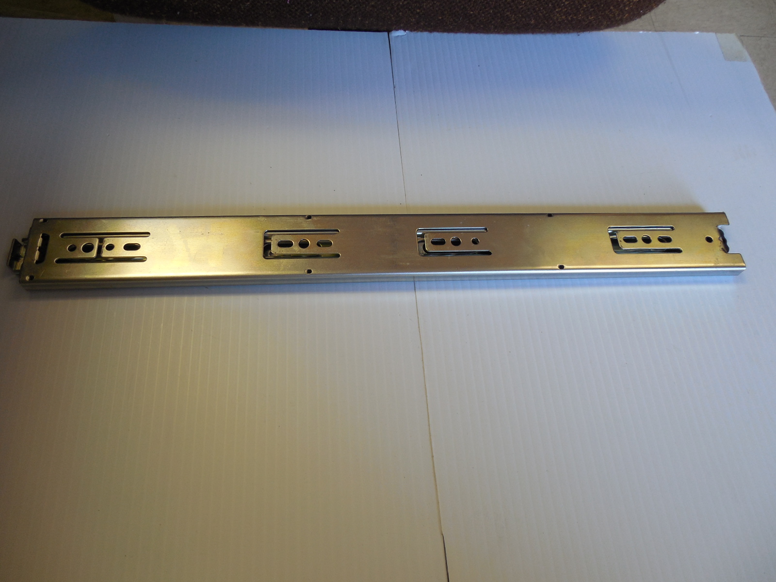 NEW ACCURIDE DOOR SLIDE C3832-C18P C3832C18P 18"